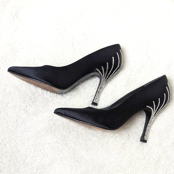 Collectible - limited Edition -  STUART WEITZMAN Back Satin Pumps W Swarovski - Picture 2 of 12